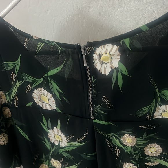 Zipper Back Blouse - Picture 4 of 6